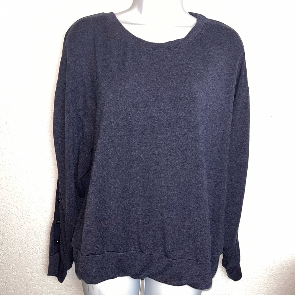 Summer & Sage Cozy Top With Snap Sleeves